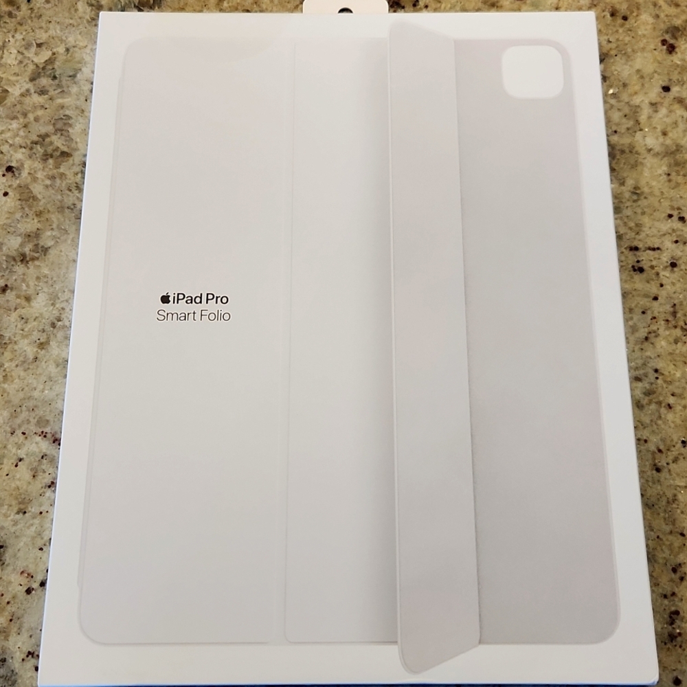 Apple Smart Folio for iPad Pro 12.9 inch 3rd, 4th, 5th, 6th Generation White NEW